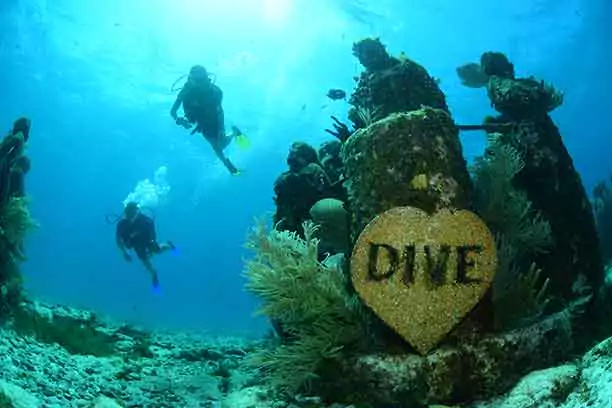 MUSA scuba diving cancun, under water museum, coconut divers